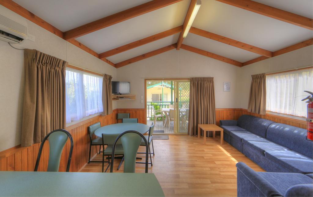 Toora Tourist Park Hotell Exteriör bild